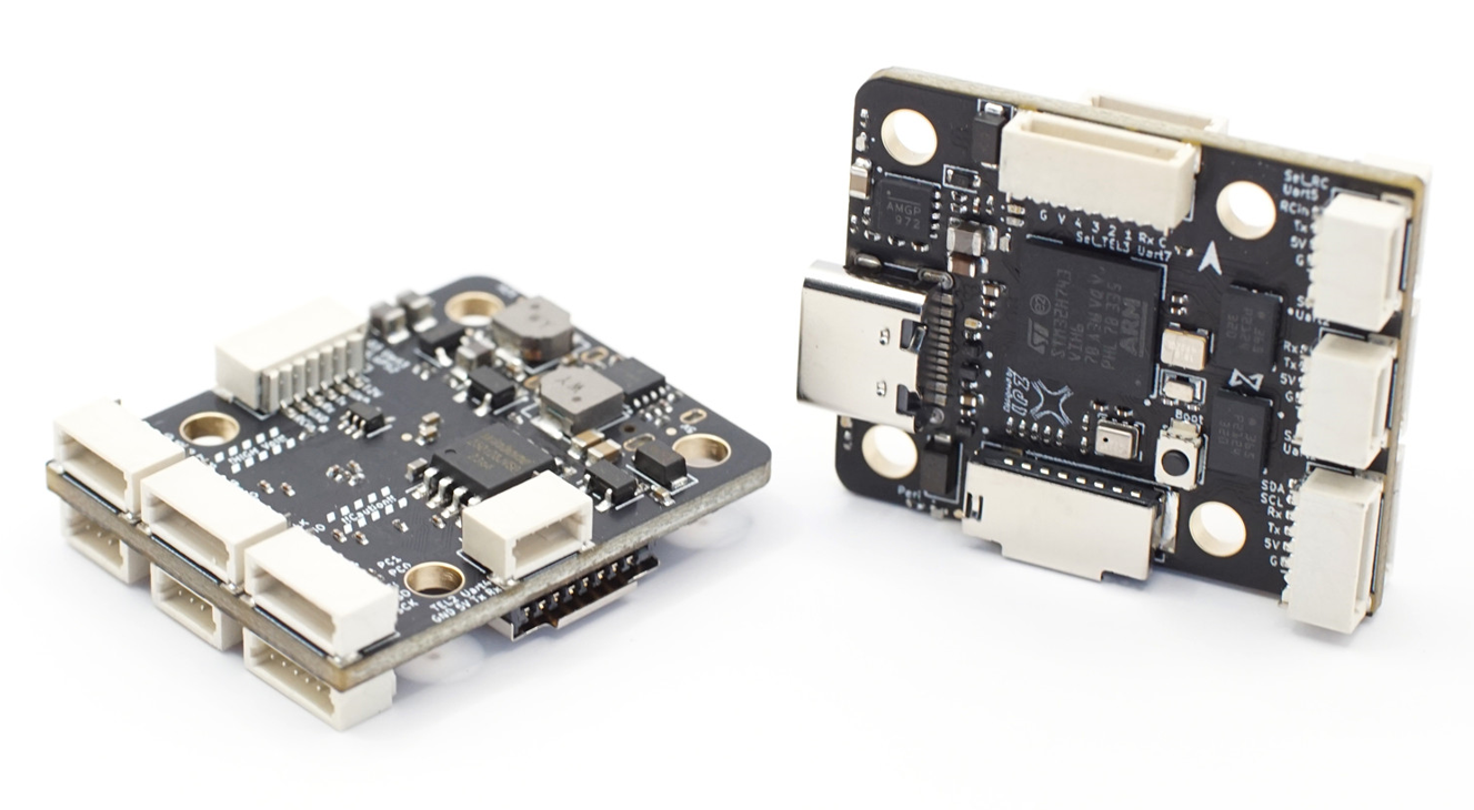 NxtPX4v2 飞控正面